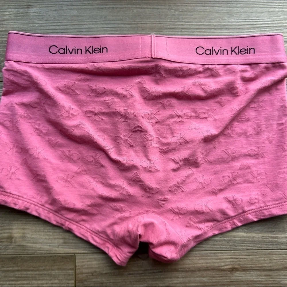 Calvin Klein | Modern Cotton Cupid Hearts Trunk in Berry Pink (Small)